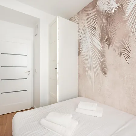 Wola Grzybowska Chic 华沙